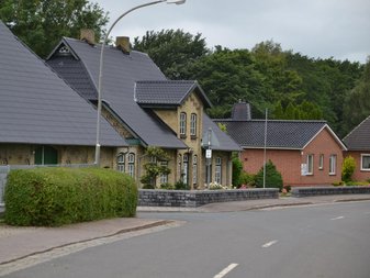 Häuser an einer Straße