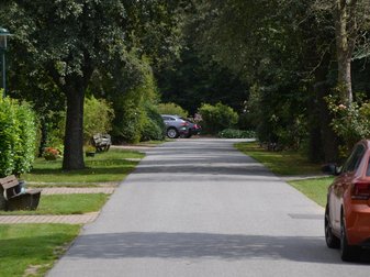 Straße in Wohngegend